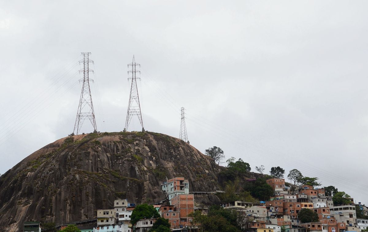 Torres de Jesus de Nazareth, em Vitória, são vistas de diferentes partes da cidade por Vitor Jubini