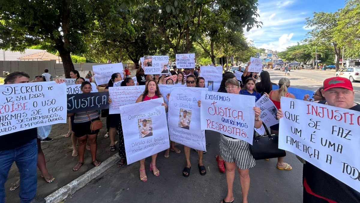 Uma semana depois, nova manifestação pede por justiça pela morte de Danilo