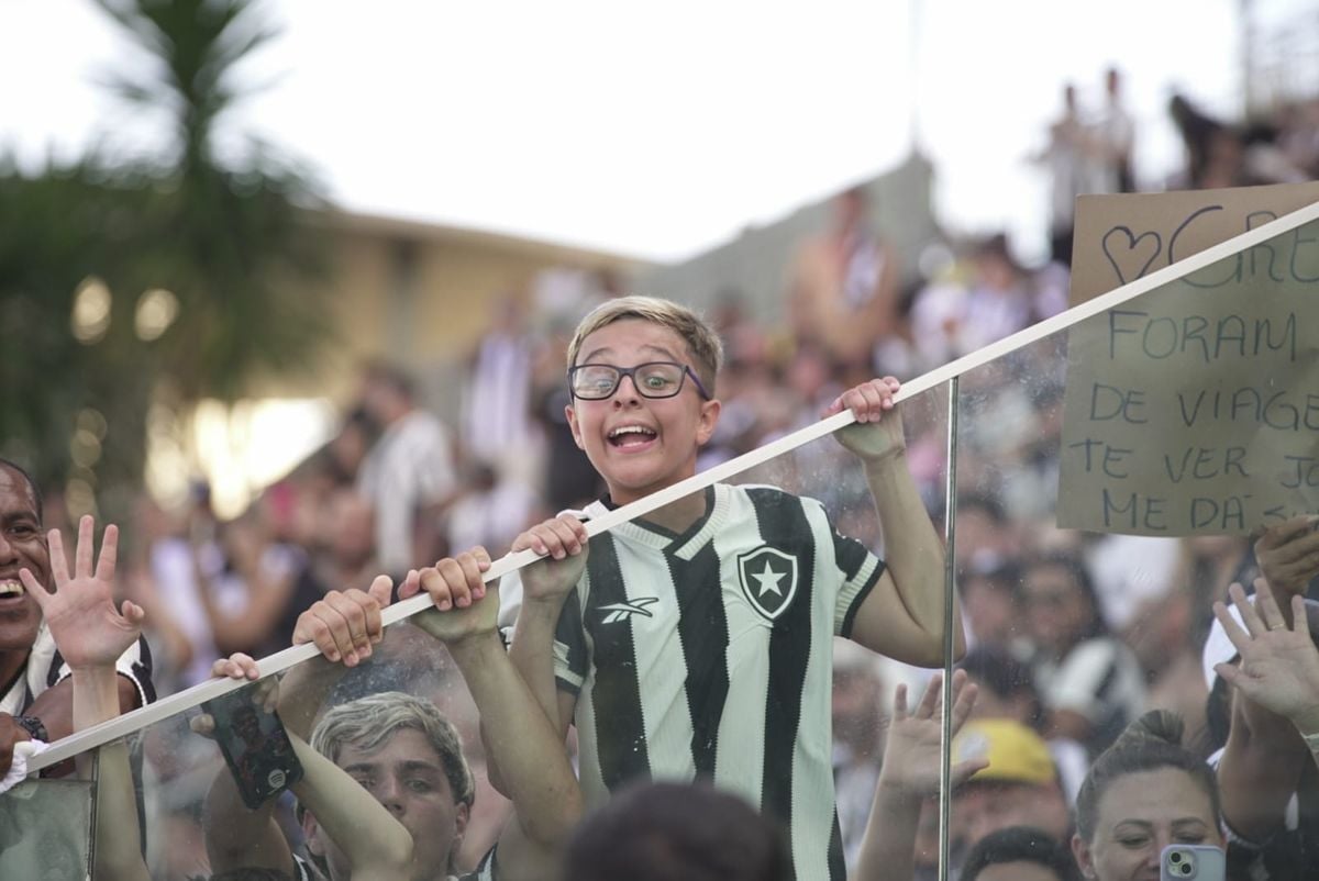 Botafogo e Madureira se enfrentaram no Klebe Andrade na tarde deste domingo (9) por Fernando Madeira