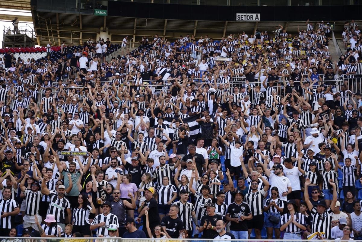 Botafogo e Madureira se enfrentaram no Klebe Andrade na tarde deste domingo (9) por Fernando Madeira