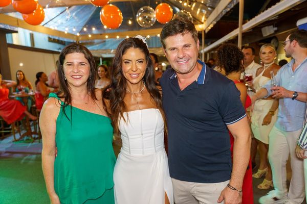 Carla Lacerda, Márcia Gabriella Mule e Jonas Giacomin