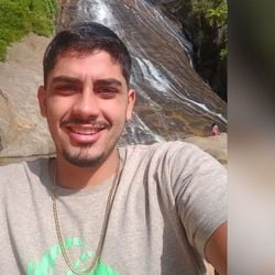 Valdinei Coelho Oliveira, de 52 anos, vai responder por homicídio qualificado; versões dele sobre o crime é diferente da contada por testemunhas