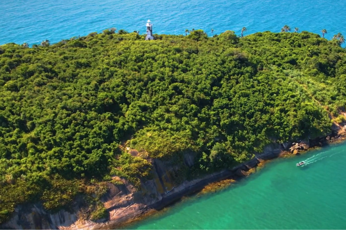 A Ilha dos Franceses também é conhecida como Ilha das Cobras