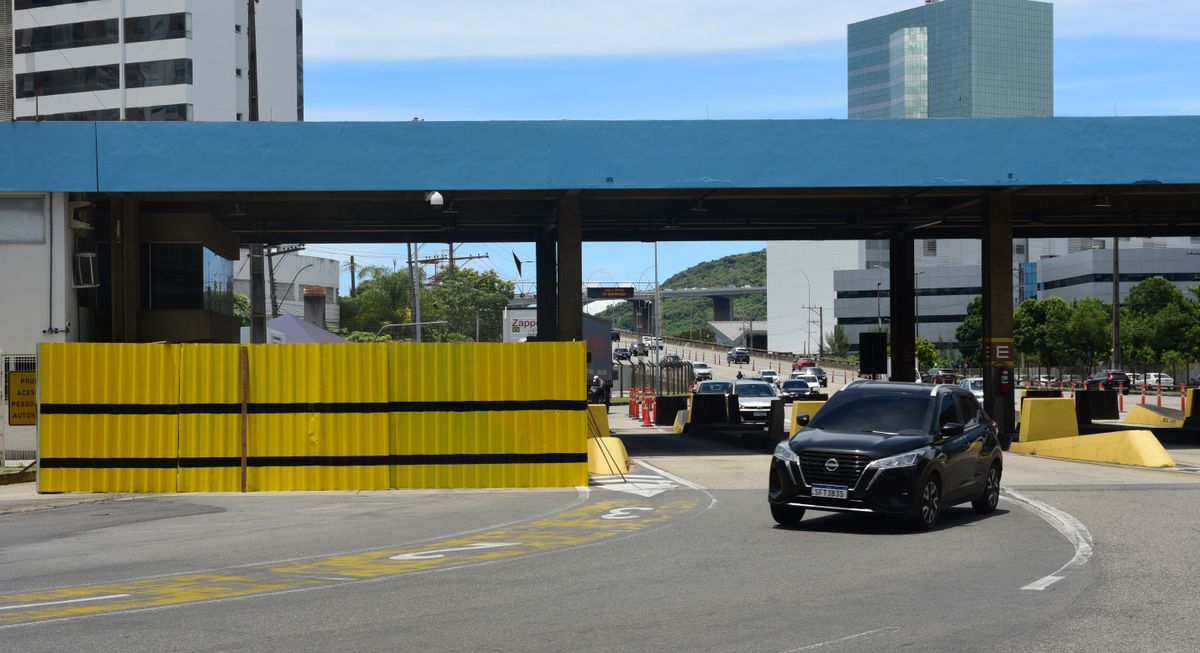 Retirada da mureta da Terceira Ponte por Ricardo Medeiros