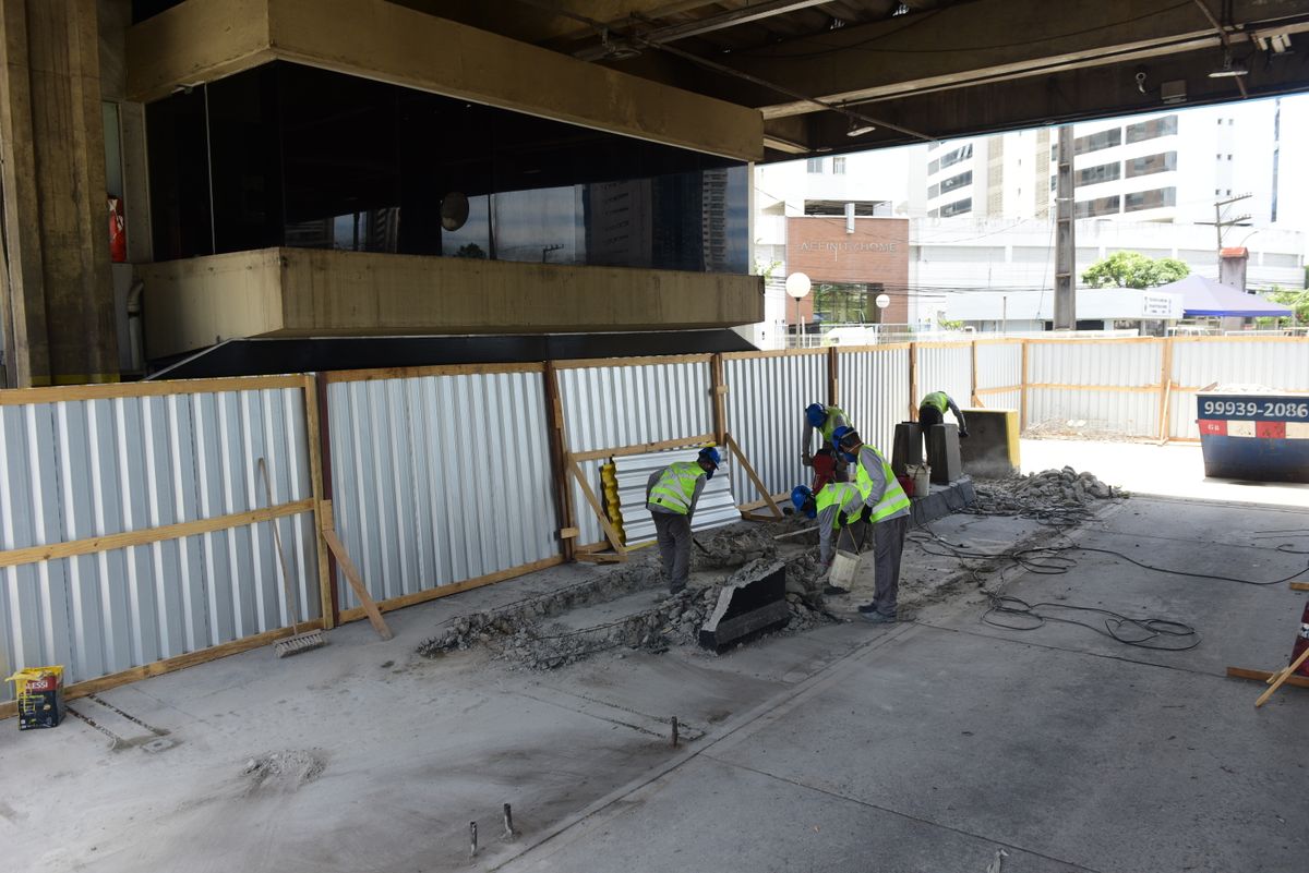 Retirada da mureta da Terceira Ponte por Ricardo Medeiros