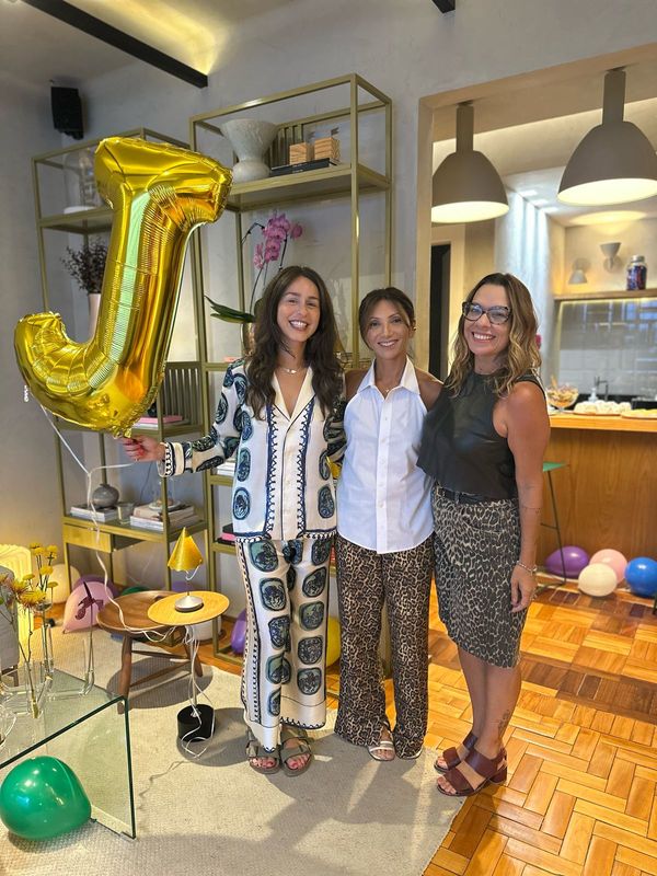 Julia Bastos, Carolina Neves e Andréia Lopes