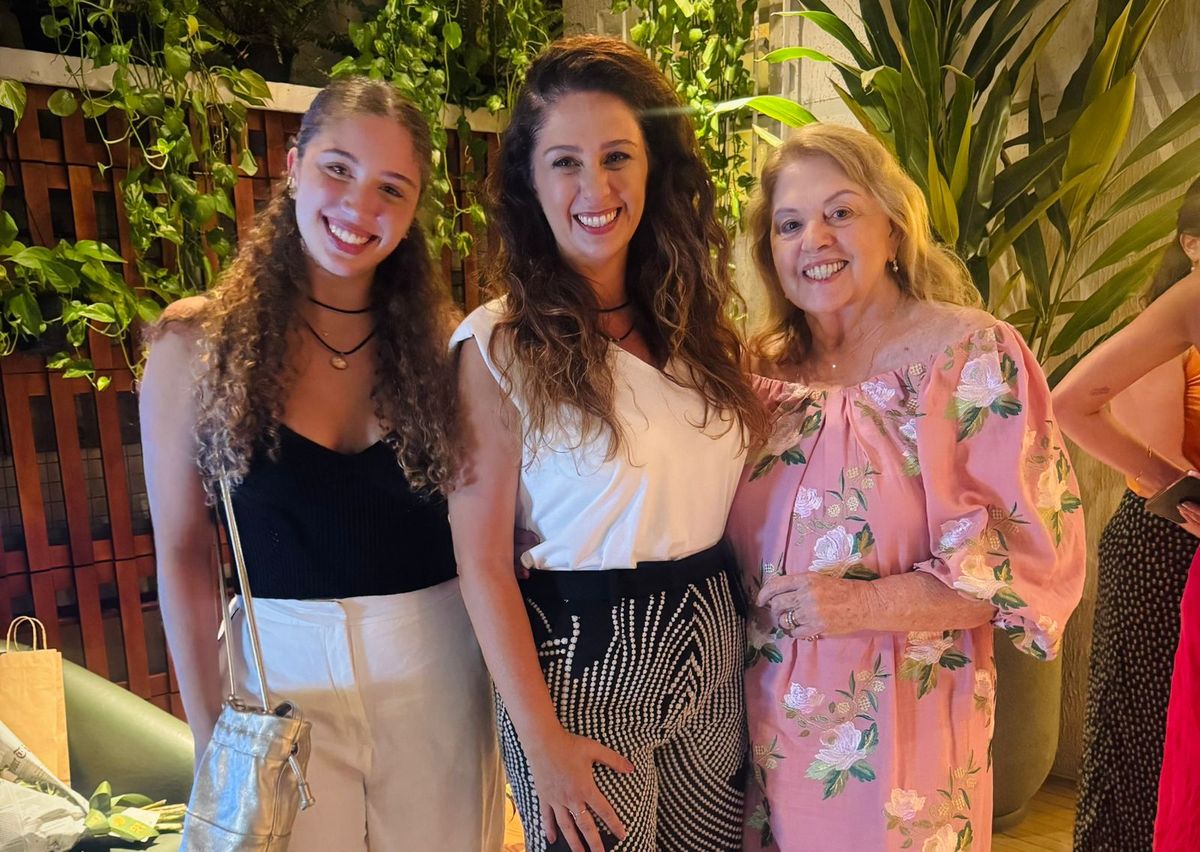 Mariah, Marianne e Aparecida Assbu