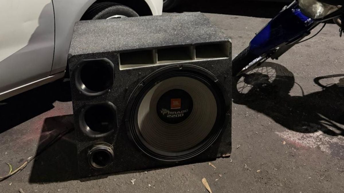 Polícia apreende caixas de som após perturbação durante a madrugada em Colatina