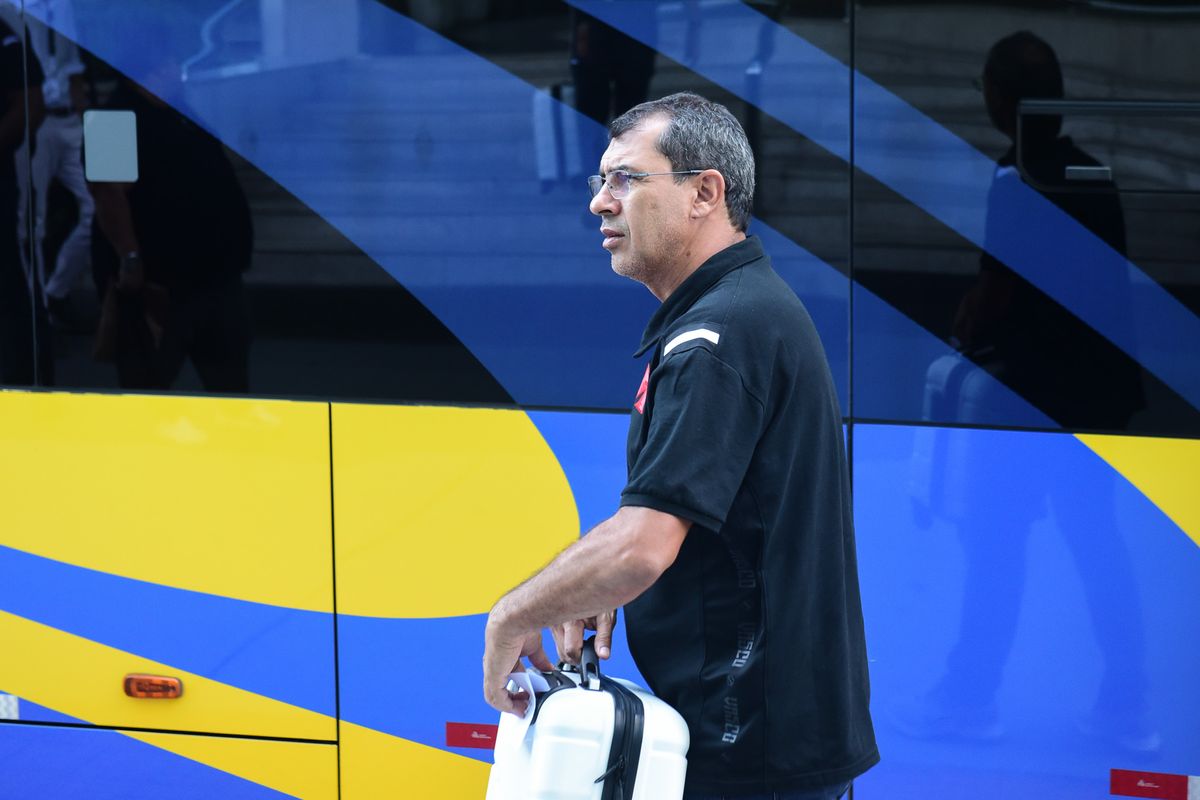 Chegada da equipe do Vasco da Gama no hotel Sheraton em Vitória por Vitor Jubini