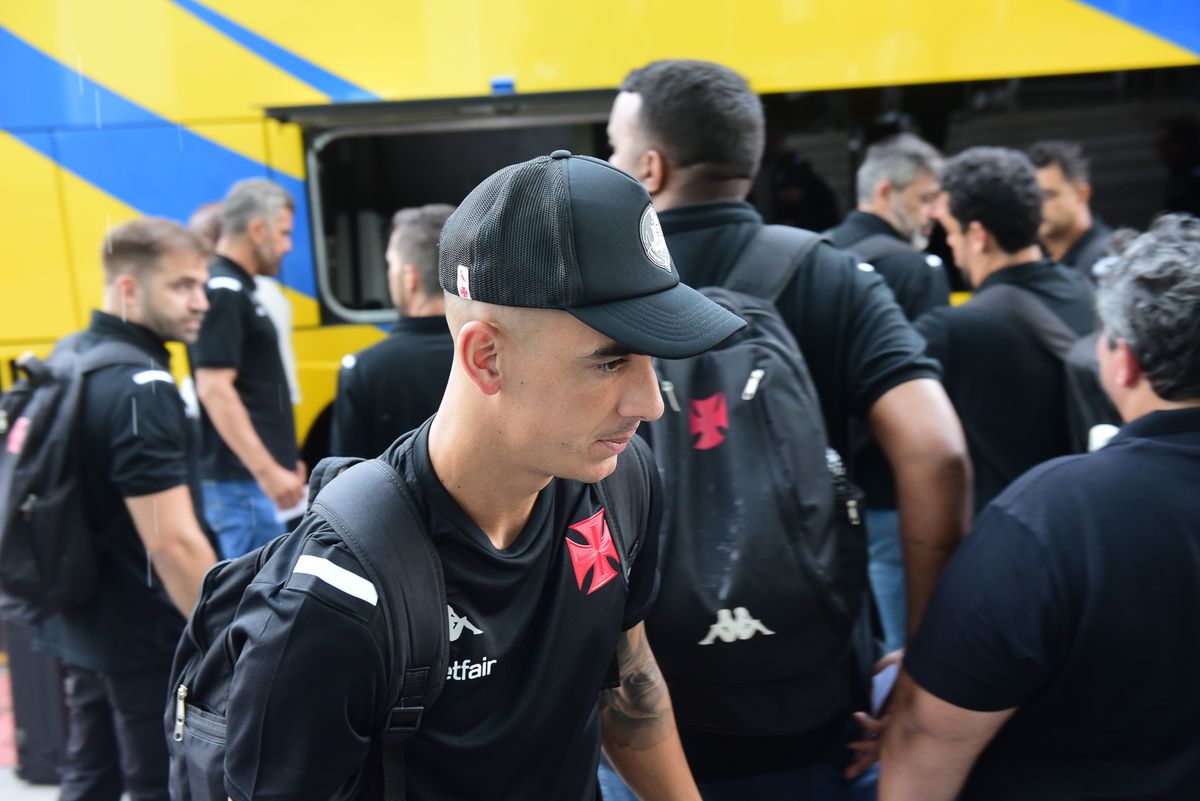 Chegada da equipe do Vasco da Gama no hotel Sheraton em Vitória por Vitor Jubini