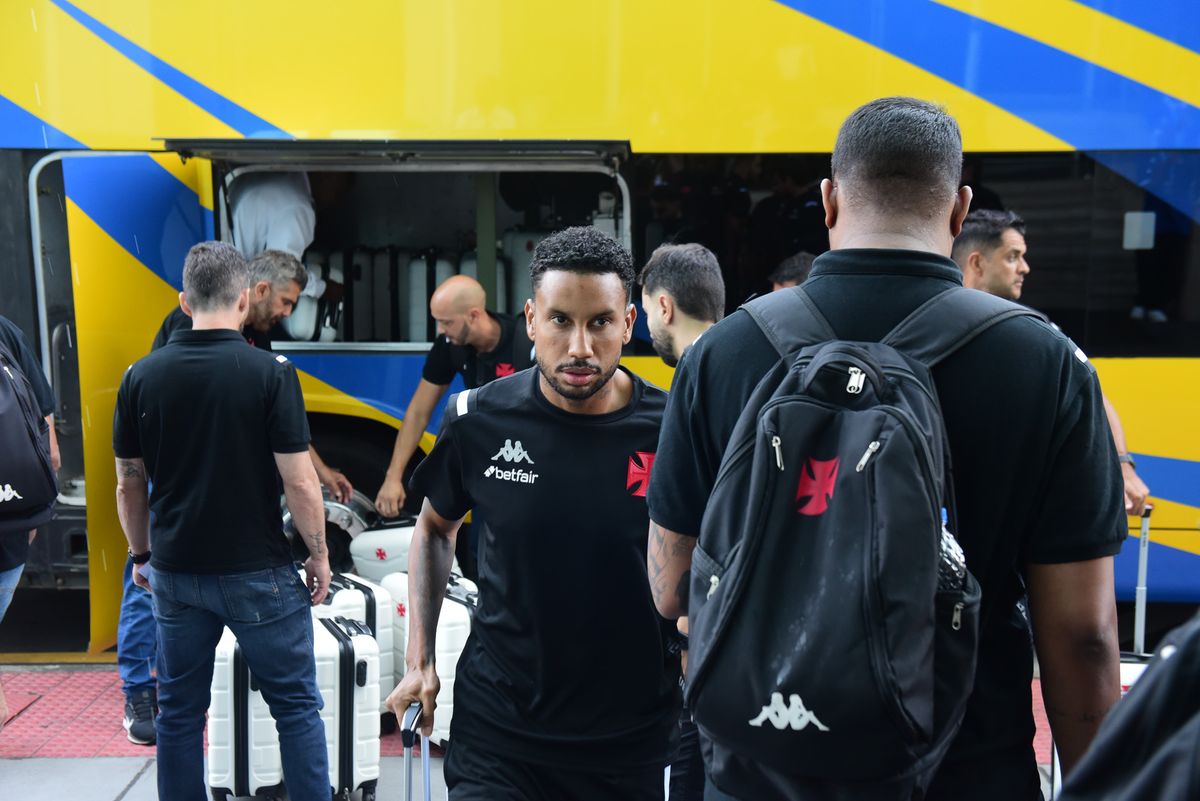 Chegada da equipe do Vasco da Gama no hotel Sheraton em Vitória por Vitor Jubini