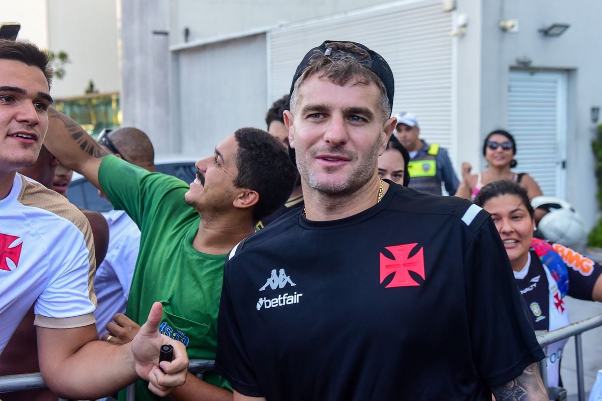 Chegada da equipe do Vasco da Gama no hotel Sheraton em Vitória por Vitor Jubini
