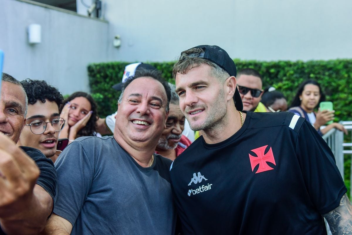 Chegada da equipe do Vasco da Gama no hotel Sheraton em Vitória por Vitor Jubini