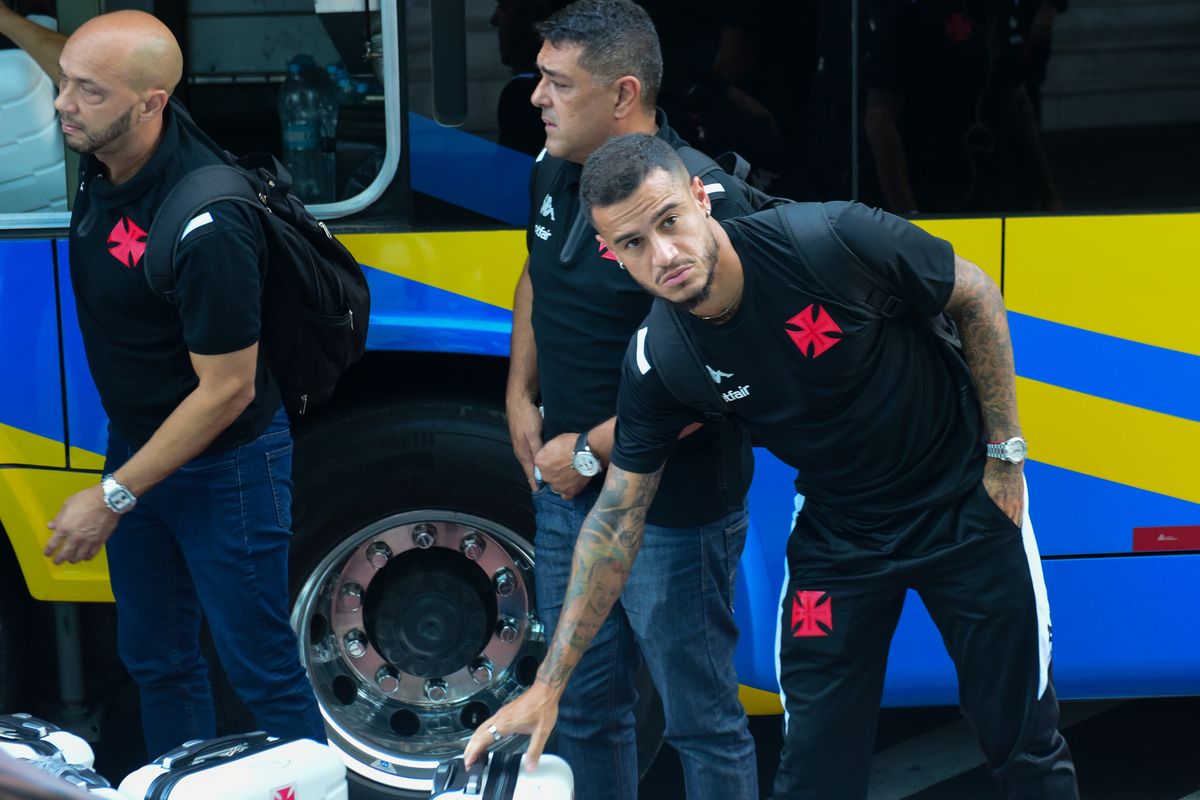 Chegada da equipe do Vasco da Gama no hotel Sheraton em Vitória por Vitor Jubini