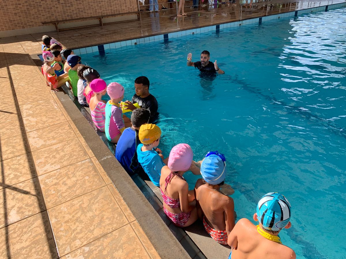 Colégio Salesiano da Av. Vitória também conta com piscina para práticas esportivas dos alunos