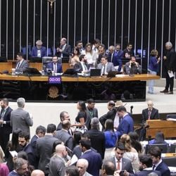 A proposta foi aprovada por 270 a 207 e agora irá para análise do Senado Federal