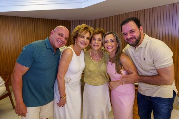 Macário, Luciana, Ana Rita, Tatiana e Rodrigo Júdice