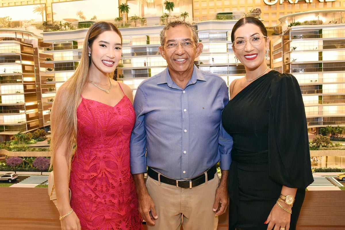 Nayra, Douglas e Cristiane Vaz 