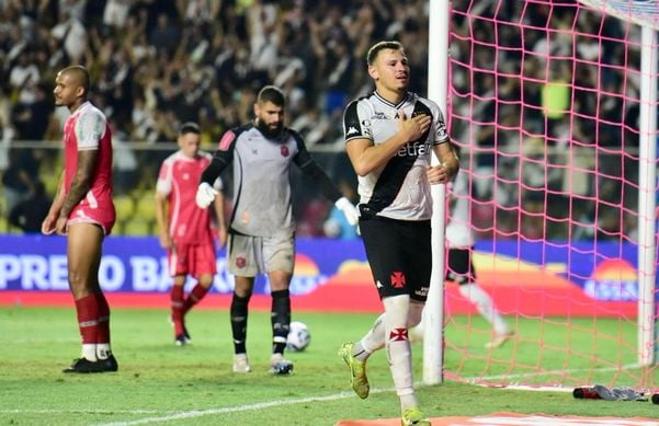 O Vasco venceu o União Rondonópolis por 3 a 0 no Kleber Andrade e avançou na Copa do Brasil por Carlos Alberto Silva/A Gazeta
