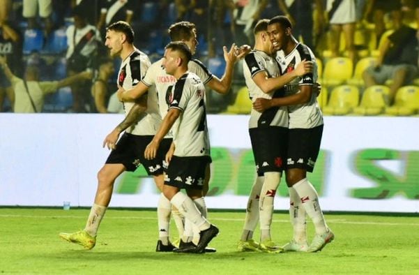O Vasco venceu o União Rondonópolis por 3 a 0 no Kleber Andrade e avançou na Copa do Brasil por Carlos Alberto Silva/A Gazeta