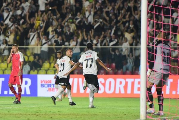 O Vasco venceu o União Rondonópolis por 3 a 0 no Kleber Andrade e avançou na Copa do Brasil por Carlos Alberto Silva/A Gazeta