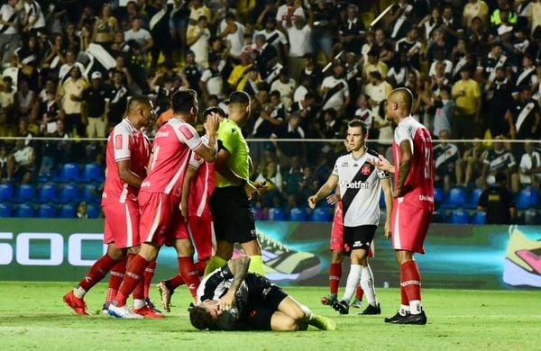 O Vasco venceu o União Rondonópolis por 3 a 0 no Kleber Andrade e avançou na Copa do Brasil por Carlos Alberto Silva/A Gazeta