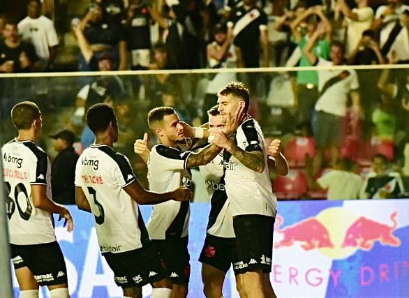 O Vasco venceu o União Rondonópolis por 3 a 0 no Kleber Andrade e avançou na Copa do Brasil por Carlos Alberto Silva/A Gazeta