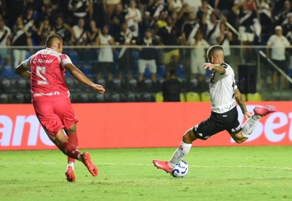 O Vasco venceu o União Rondonópolis por 3 a 0 no Kleber Andrade e avançou na Copa do Brasil por Carlos Alberto Silva/A Gazeta