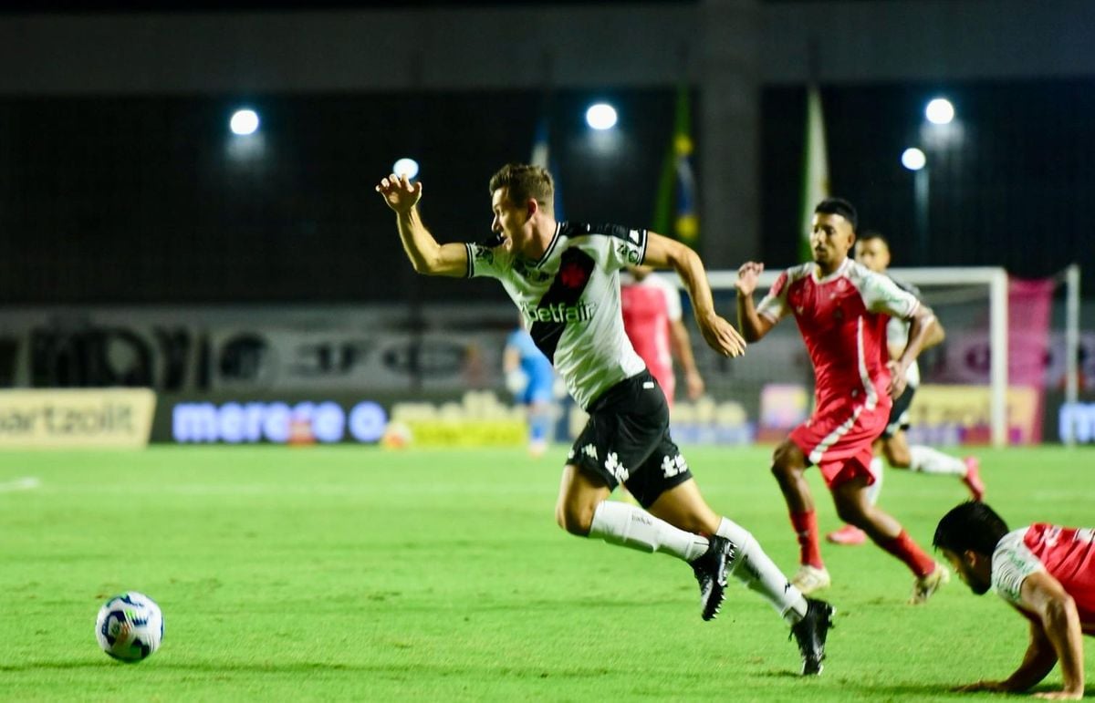 O Vasco venceu o União Rondonópolis por 3 a 0 no Kleber Andrade e avançou na Copa do Brasil por Carlos Alberto Silva/A Gazeta