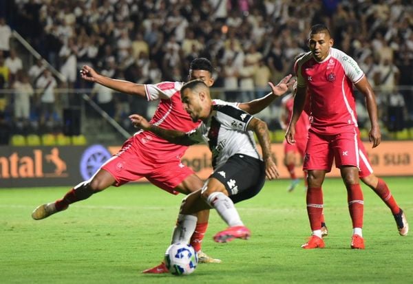 O Vasco venceu o União Rondonópolis por 3 a 0 no Kleber Andrade e avançou na Copa do Brasil por Carlos Alberto Silva/A Gazeta