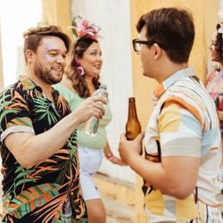 Gastroenterologista alerta sobre os riscos do consumo excessivo de álcool e alimentos gordurosos durante a folia