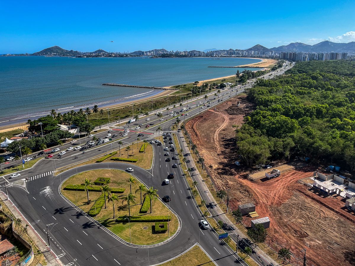 Início das obras do mergulhão em Jardim Camburi por Vitor Jubini