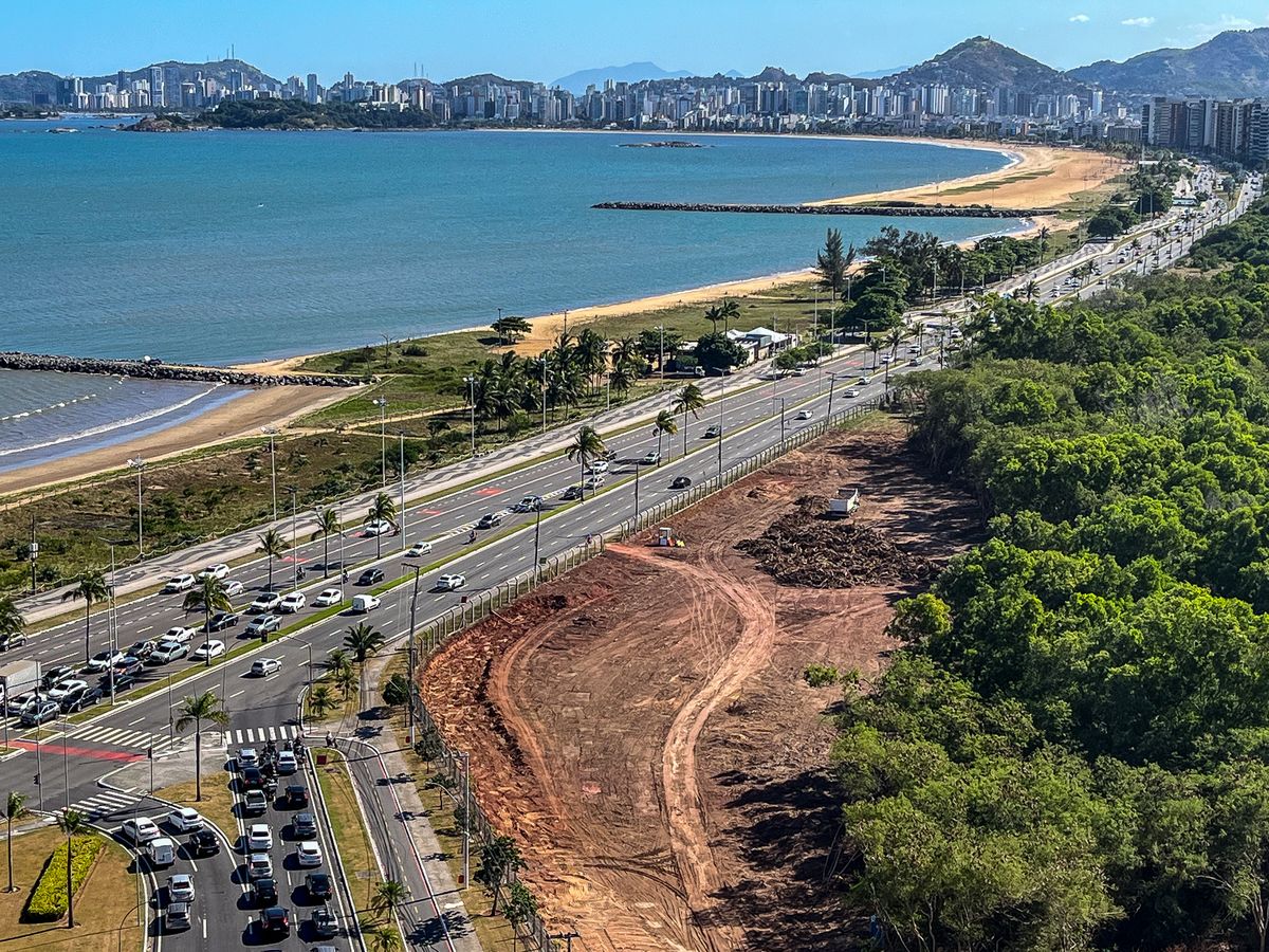 Início das obras do mergulhão em Jardim Camburi por Vitor Jubini