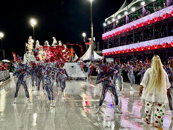 Confira o desfile da Jucutuquara no Carnaval de Vitória de 2025 por Carlos Alberto