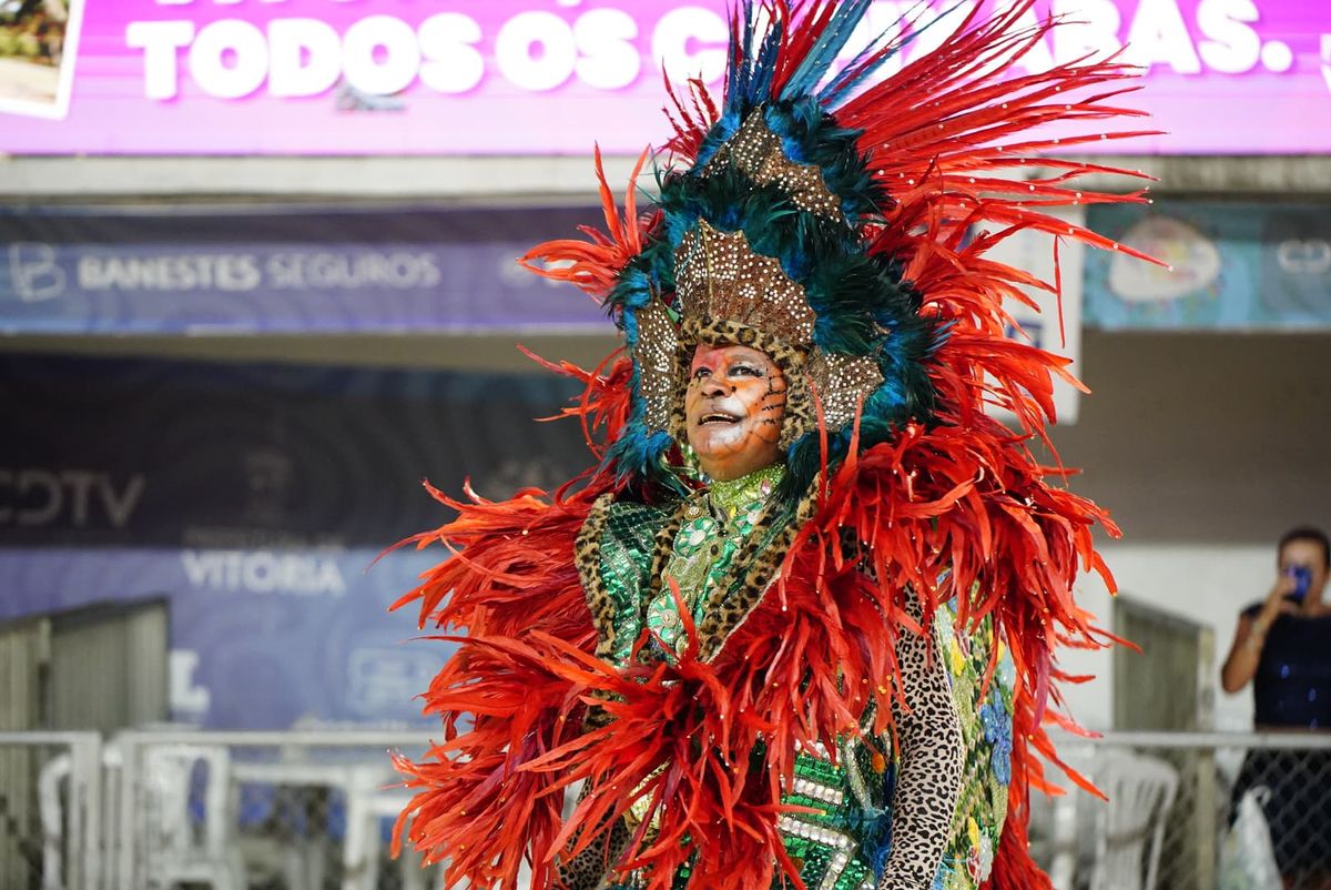 Com Carlinhos de Jesus, Império de Fátima exalta a riqueza da cultura nacional por Fernando Madeira