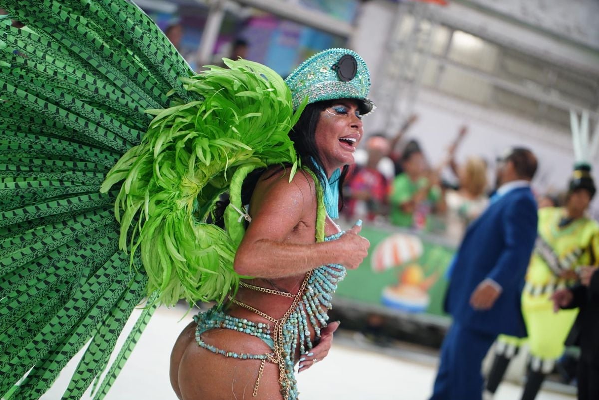 Com Gretchen de rainha, Independente de Eucalipto homenageia Linhares por Fernando Madeira