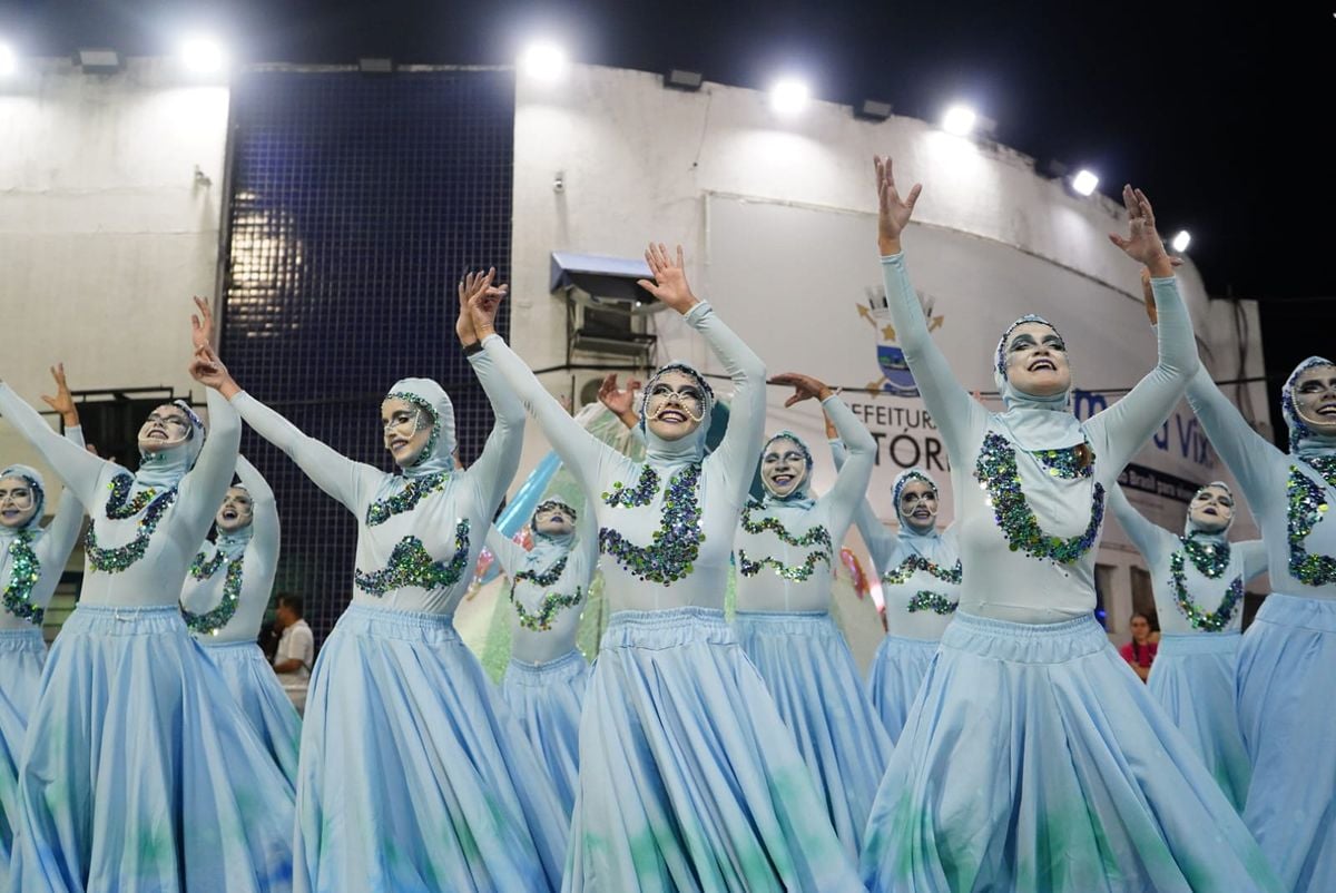 Com Gretchen de rainha, Independente de Eucalipto homenageia Linhares por Fernando Madeira