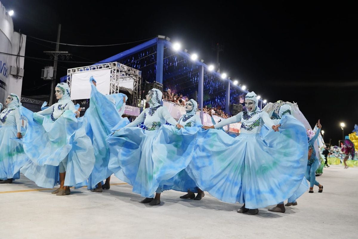 Com Gretchen de rainha, Independente de Eucalipto homenageia Linhares por Fernando Madeira