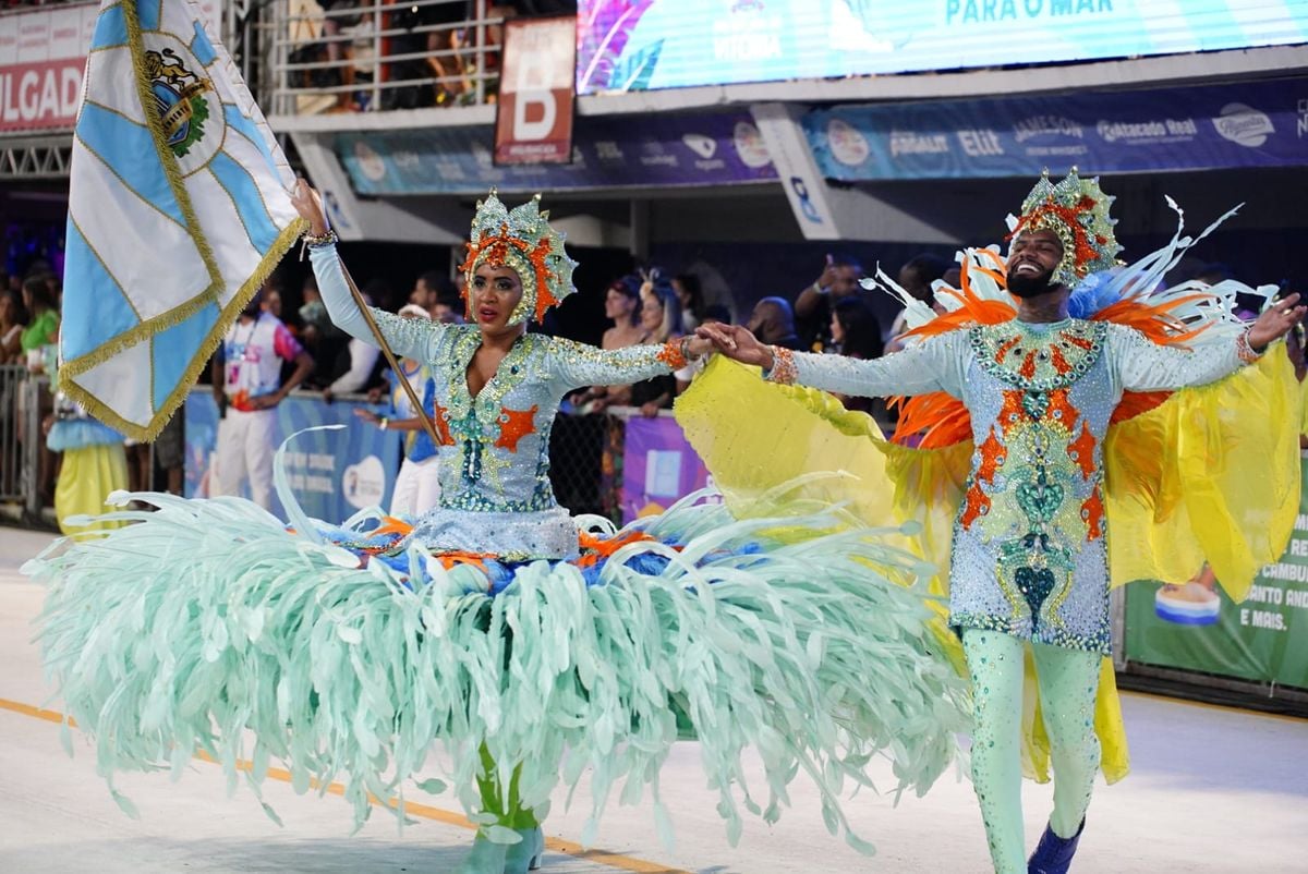 Com Gretchen de rainha, Independente de Eucalipto homenageia Linhares por Fernando Madeira