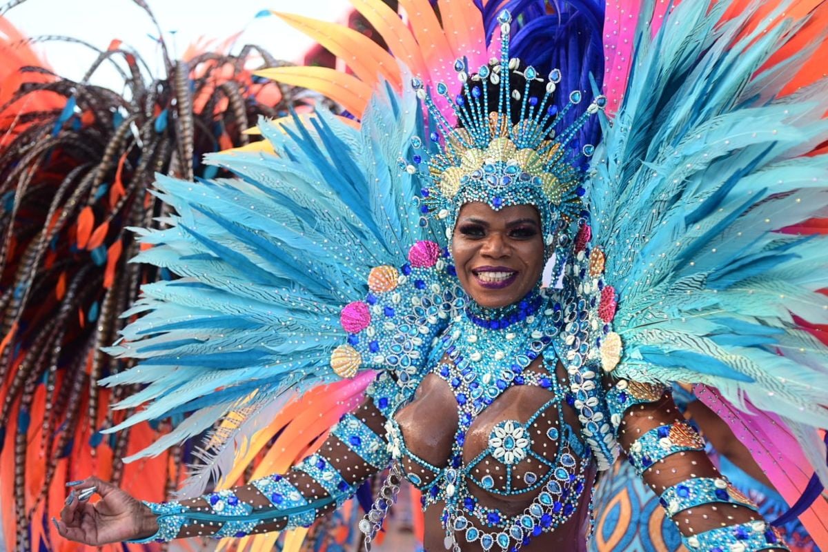 Com homenagem às sereias do folclore africano, Pega no Samba encerrou os desfiles do Grupo de Acesso por Rodrigo Gavini