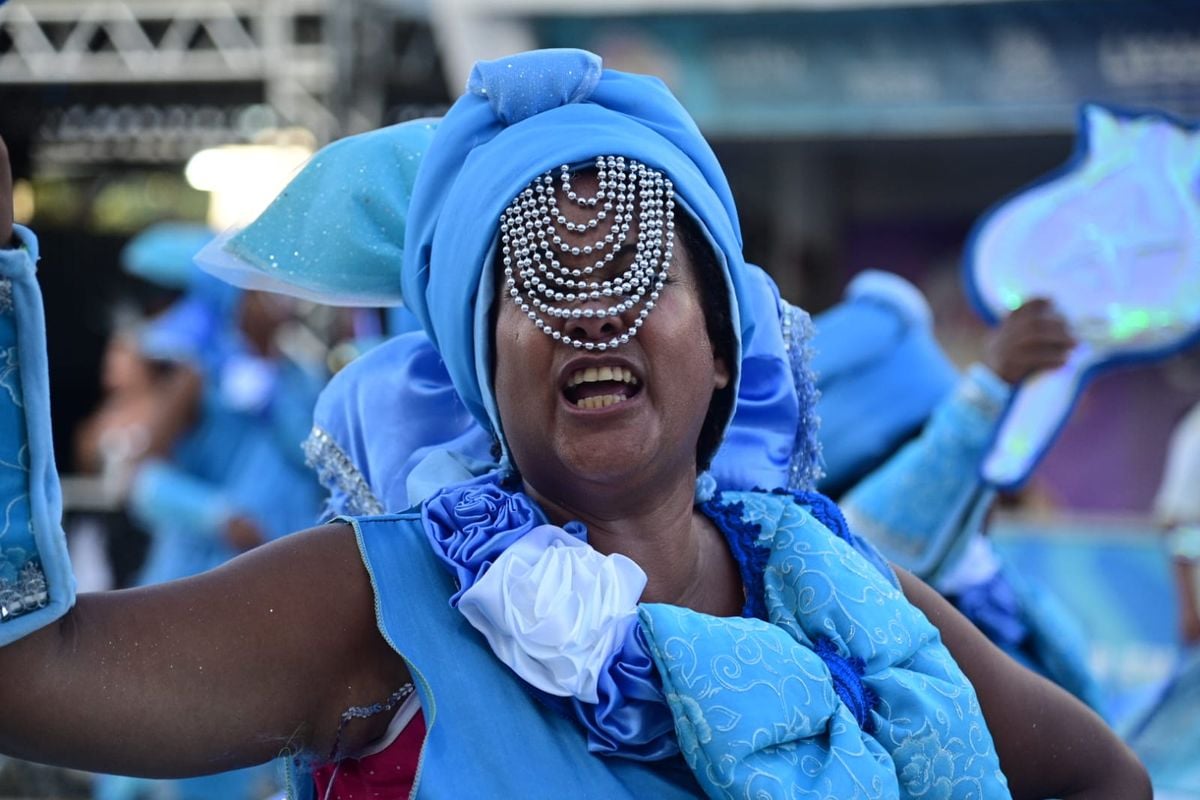 Com homenagem às sereias do folclore africano, Pega no Samba encerrou os desfiles do Grupo de Acesso por Rodrigo Gavini