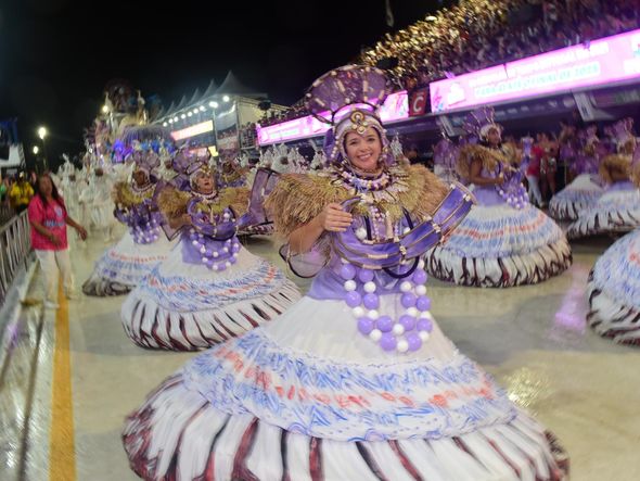 Confira o desfile da Chegou o Que Faltava no Carnaval de Vitória de 2025 por Carlos Alberto