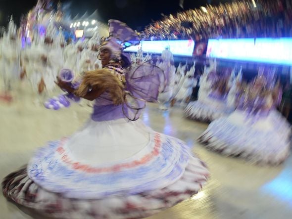 Confira o desfile da Chegou o Que Faltava no Carnaval de Vitória de 2025 por Carlos Alberto