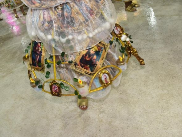 Confira o desfile da Chegou o Que Faltava no Carnaval de Vitória de 2025 por Carlos Alberto