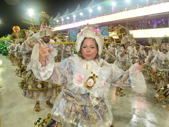 Confira o desfile da Chegou o Que Faltava no Carnaval de Vitória de 2025 por Carlos Alberto