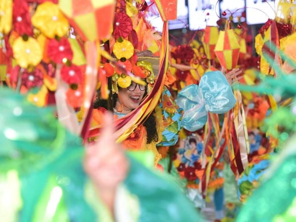 Confira o desfile da Chegou o Que Faltava no Carnaval de Vitória de 2025 por Carlos Alberto