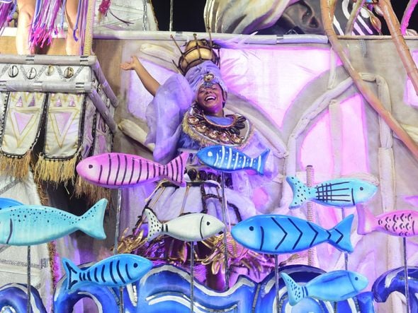 Confira o desfile da Chegou o Que Faltava no Carnaval de Vitória de 2025 por Carlos Alberto