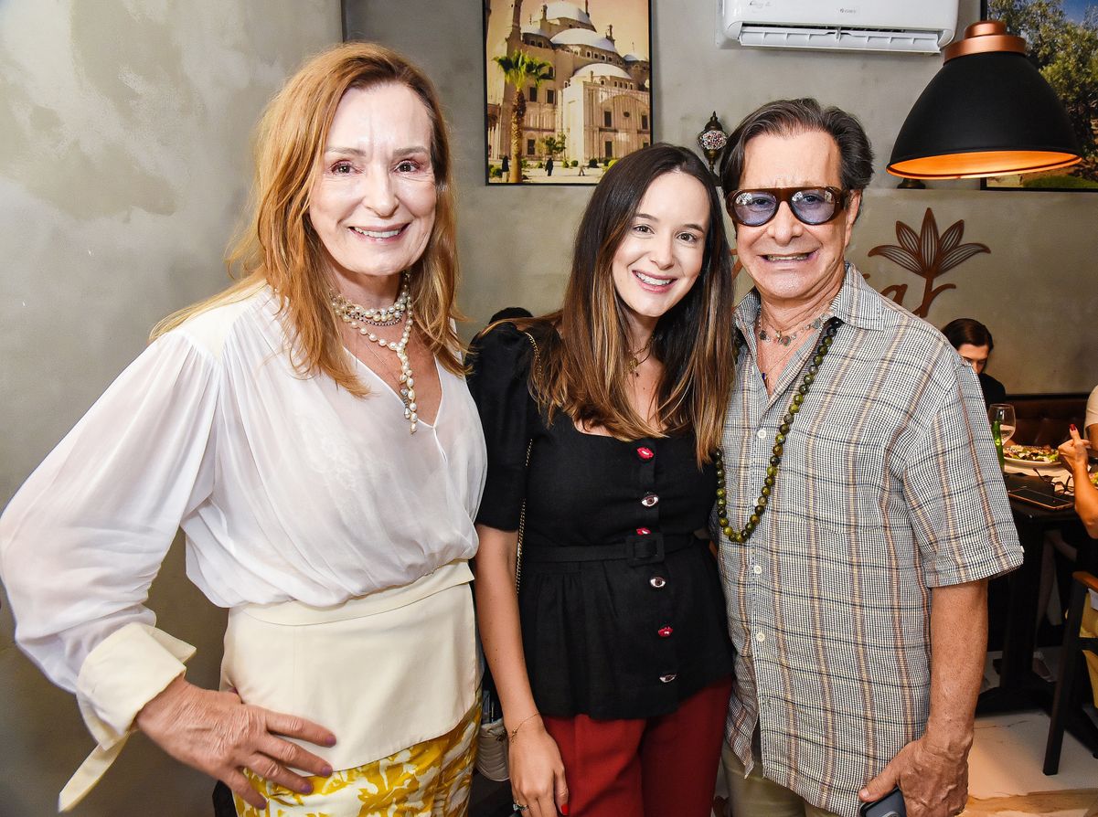 Sandra e Mônica Demoner com Sergio Paulo Rabello