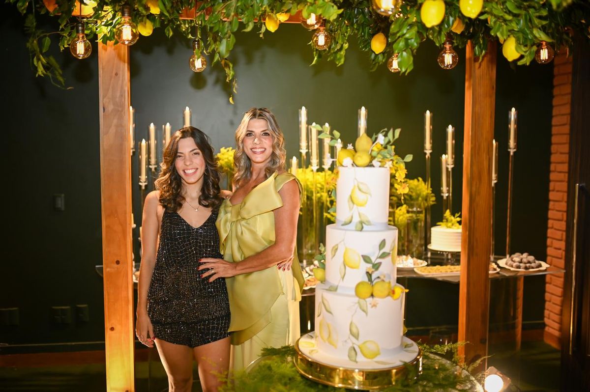 Amanda e  Kátia Lessa