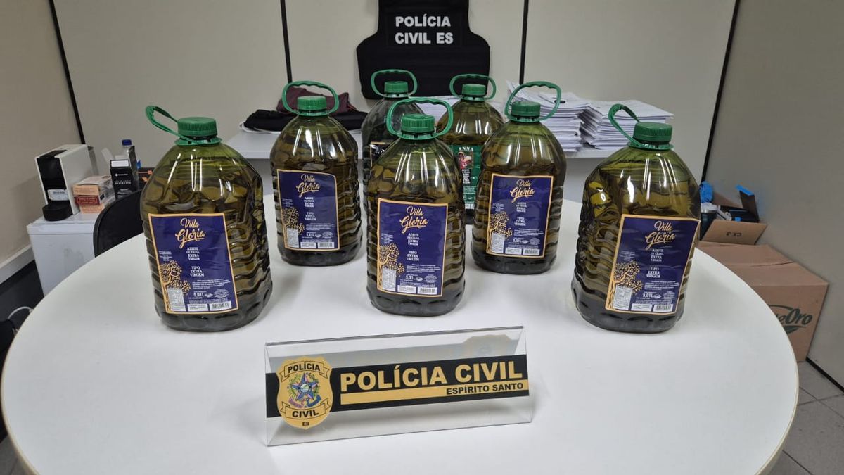 Azeite apreendido pela Polícia Civil durante operação